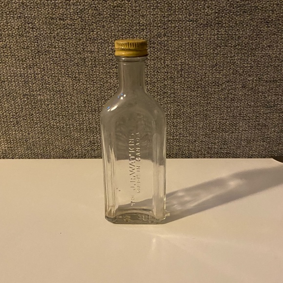Vintage Watkins Antique Medicine Bottle. - Picture 7 of 7